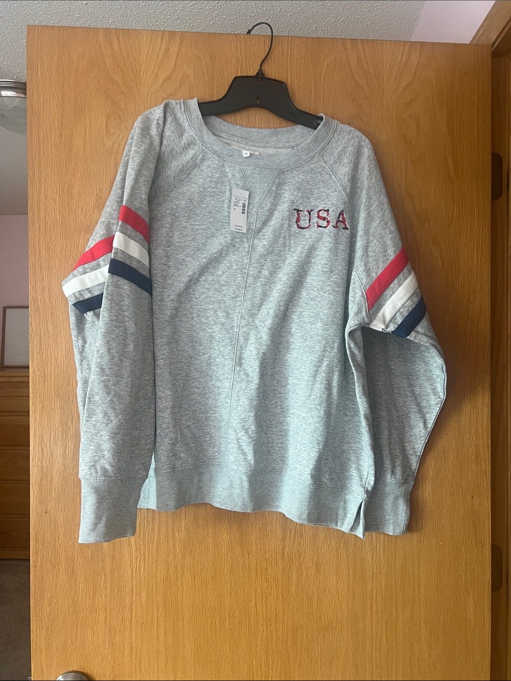 Maurices Light Gray Heather Pullover Sweatshirt